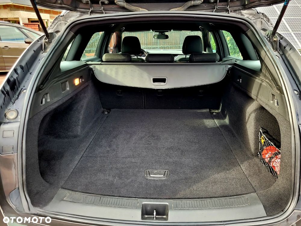 Opel Insignia - 25