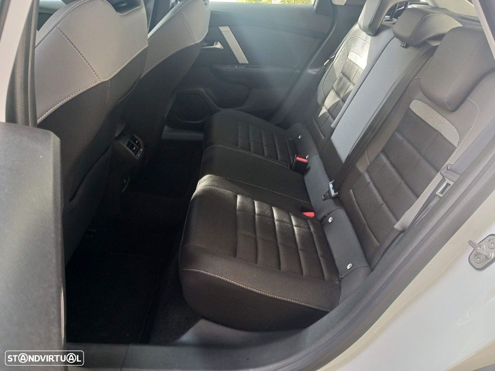 Citroën C4 1.2 Hybrid Plus e-DSC6 - 28