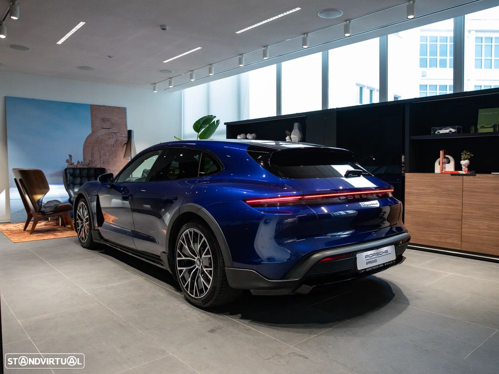 Porsche Taycan Cross Turismo 4 - 9