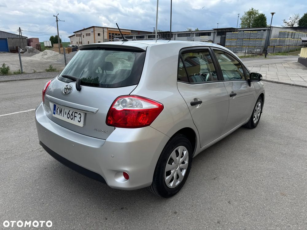 Toyota Auris 1.4 D-4D Terra - 5