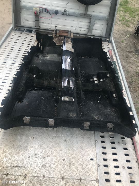 DYWAN WYKLADZINA PASSAT B6 KOMBI - 1