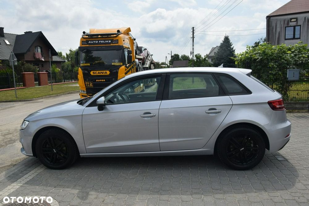 Audi A3 Sportback 1.0 TFSI design - 18