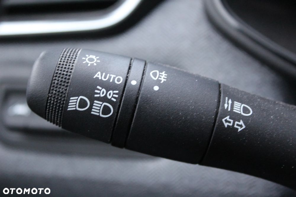 Renault Clio 1.6 E-TECH Intens - 18