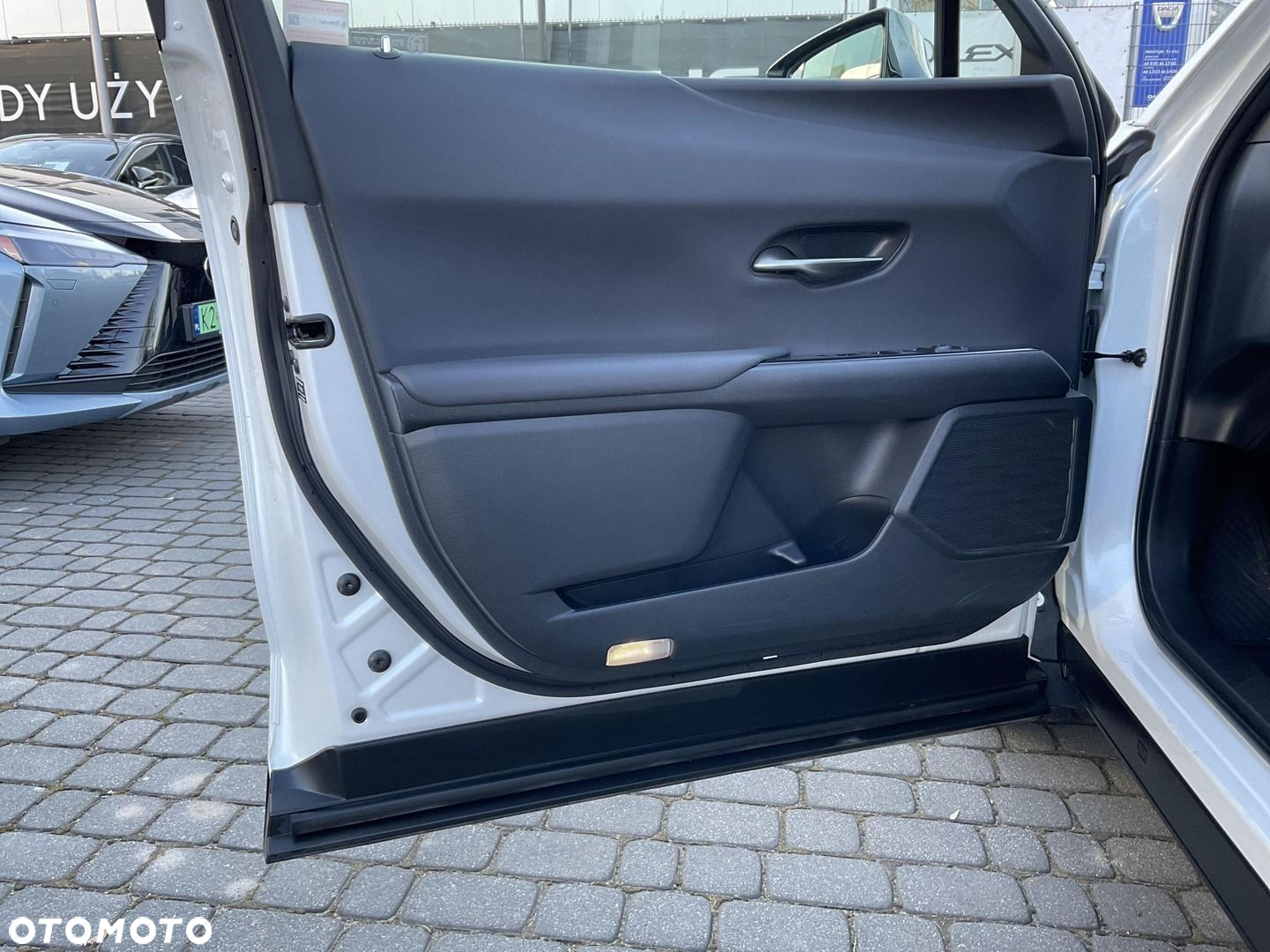 Lexus UX - 18