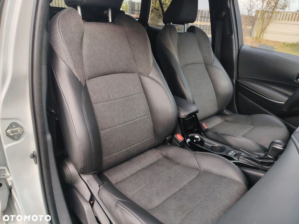 Toyota Corolla 1.8 Hybrid Style - 36