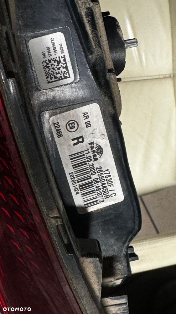 Lampa Prawy tył w klapę Clio V - 3