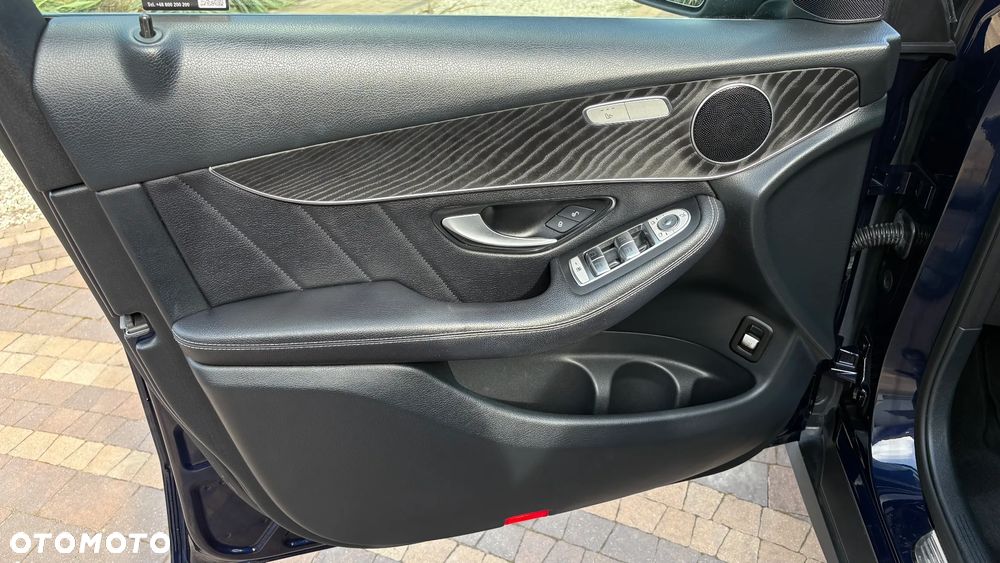 Mercedes-Benz GLC 250 4Matic 9G-TRONIC AMG Line - 35