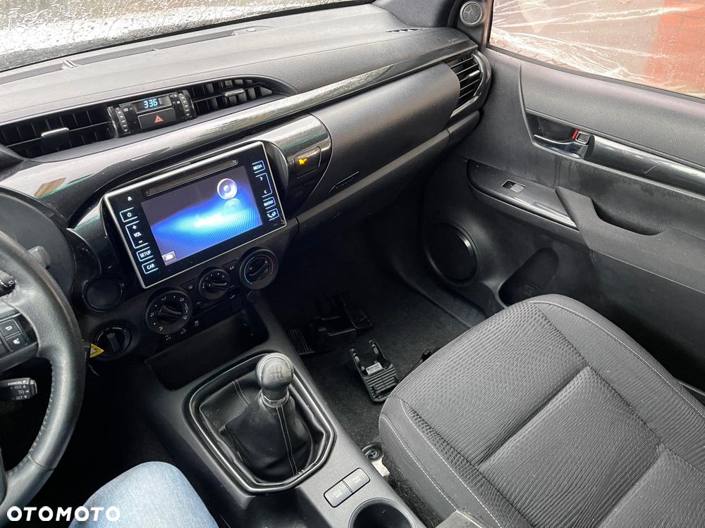Toyota Hilux 4x4 Extra Cab Comfort - 12