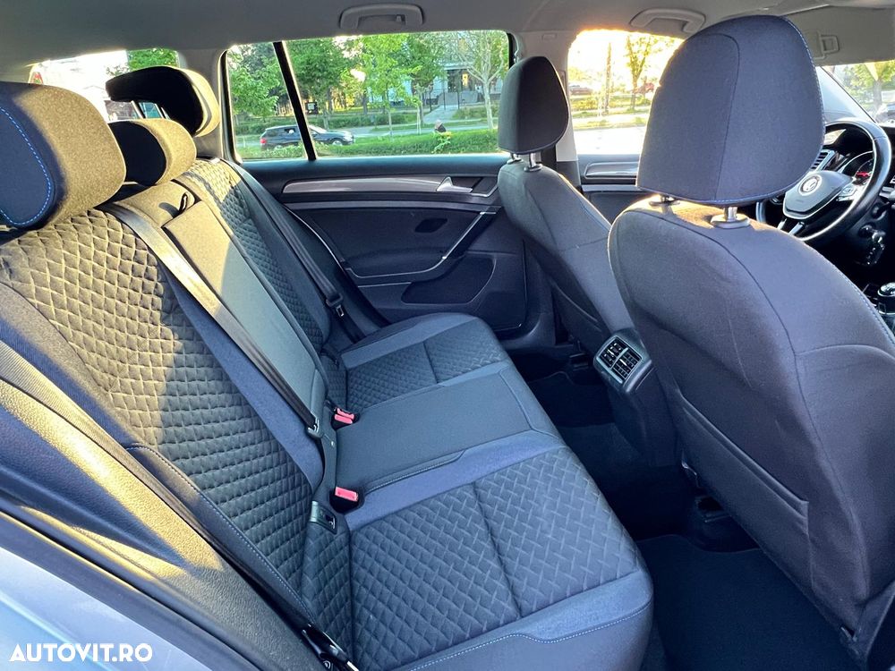 Volkswagen Golf 1.6 TDI (BlueMotion Technology) Comfortline - 19