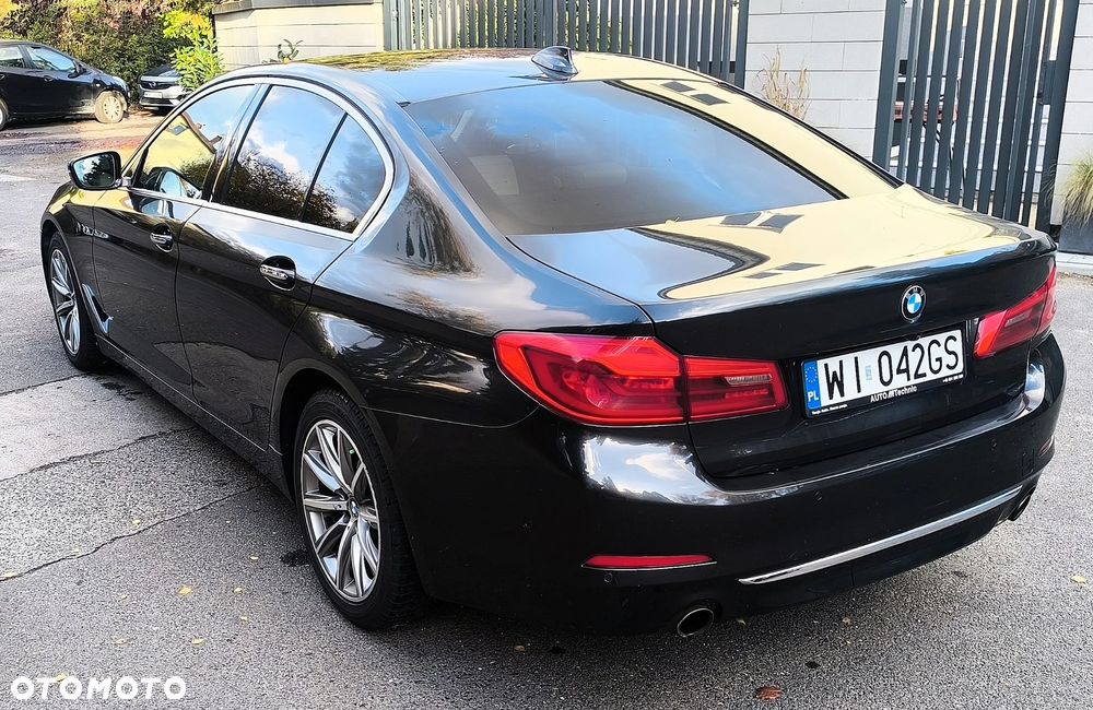 BMW Seria 5 530i xDrive - 10