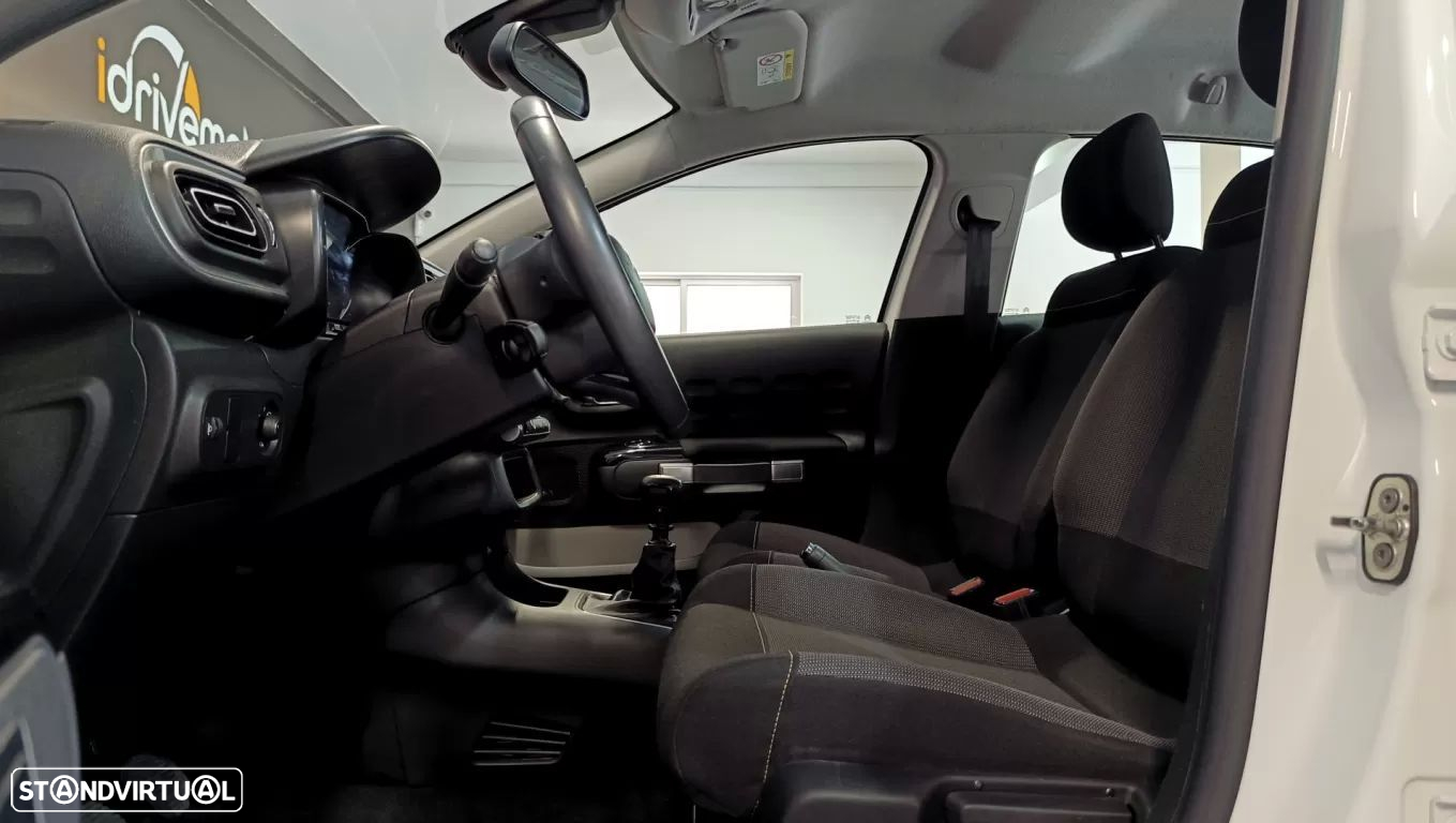 Citroën C3 1.2 PureTech Shine - 23