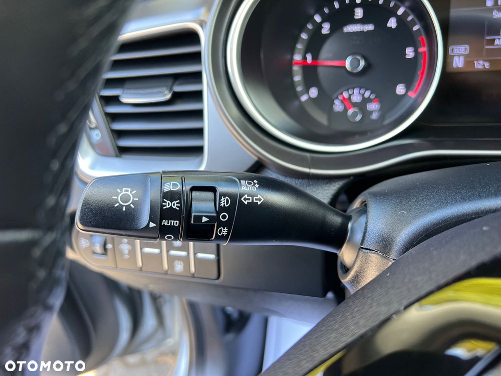 Kia Ceed 1.6 CRDi SCR L - 30