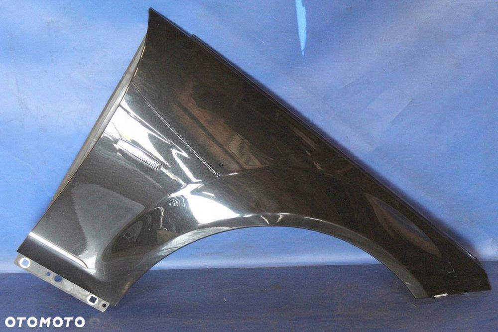 BŁOTNIK PRZÓD PRAWY MERCEDES W204 - 1