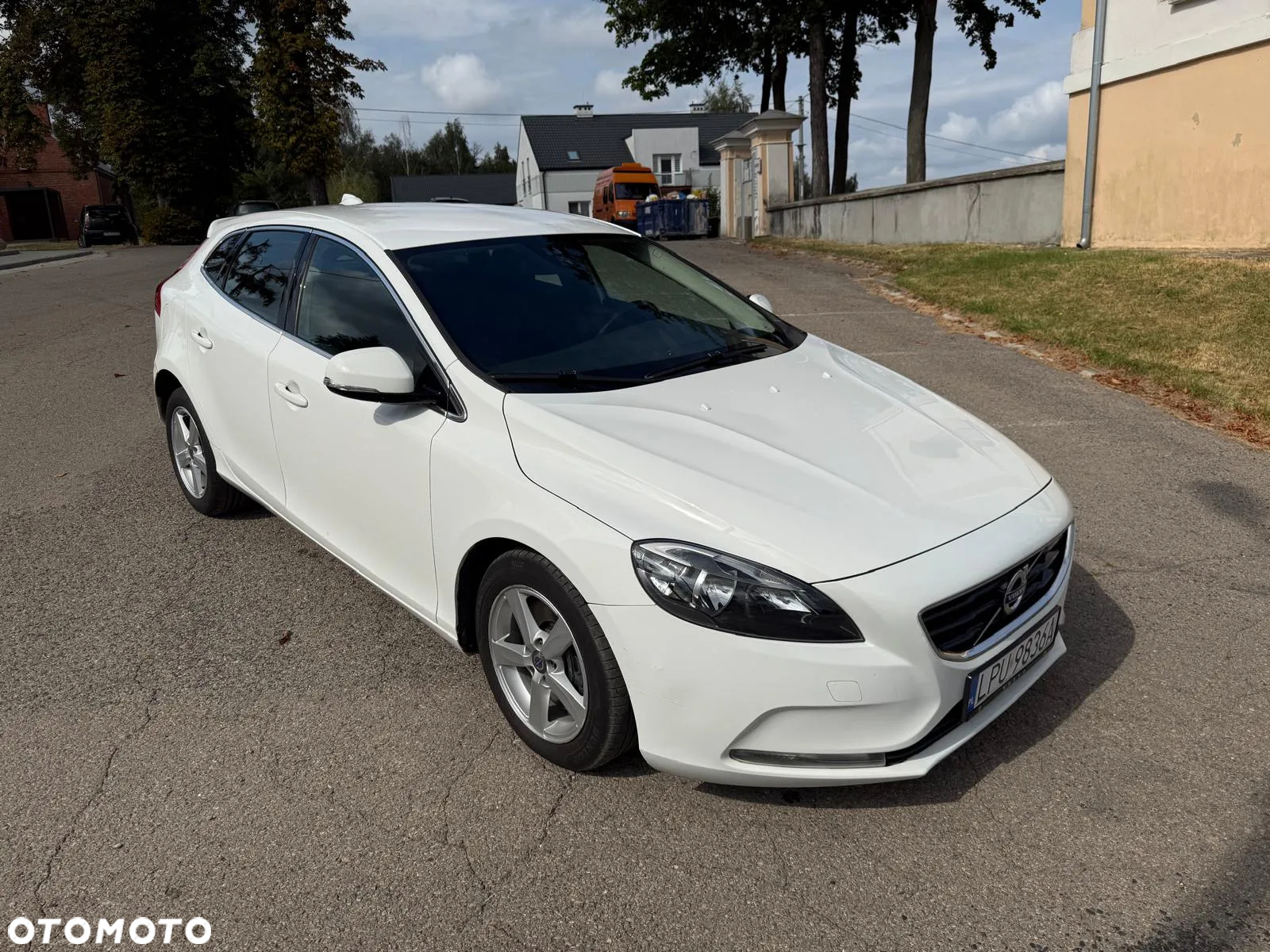 Volvo V40 D3 Drive-E Momentum - 11
