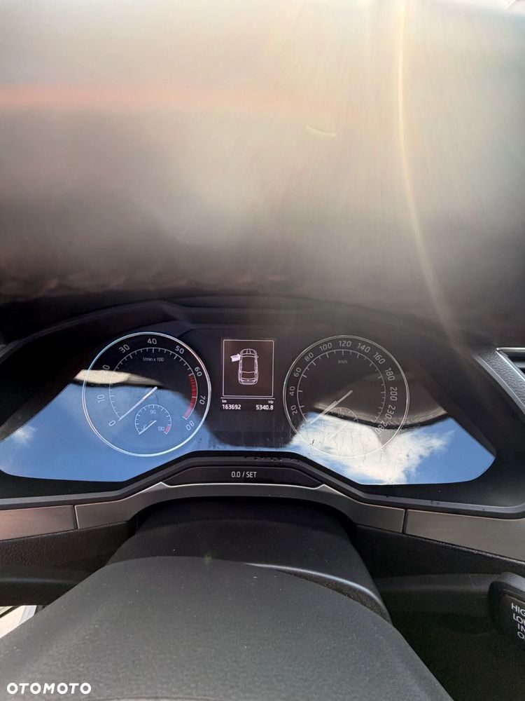 Skoda Superb 1.4 TSI ACT Ambition - 8