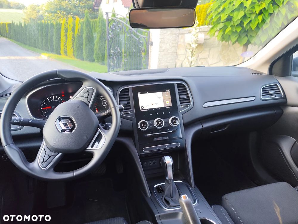Renault Megane TCe 140 GPF EDC INTENS - 10