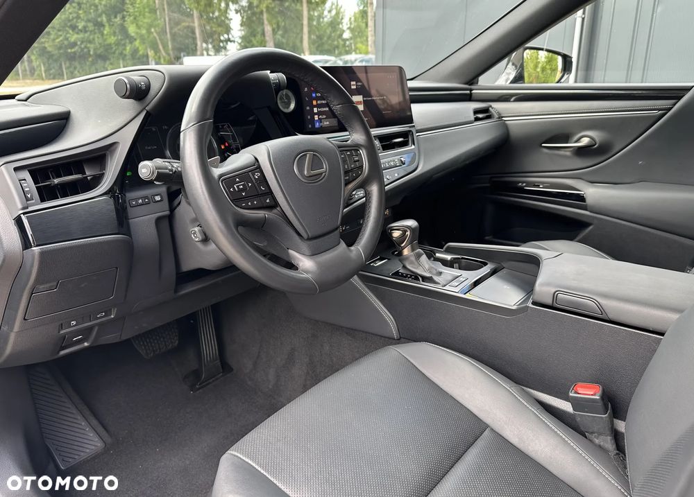 Lexus ES 300h Business Edition - 7