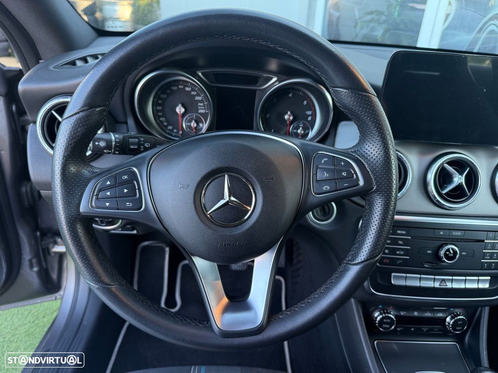 Mercedes-Benz CLA 180 d Shooting Brake Urban - 11