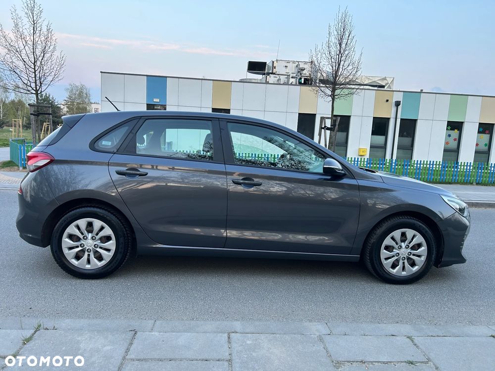 Hyundai i30 1.4 Classic + - 9