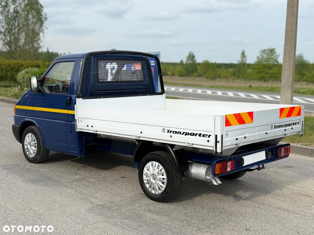 Volkswagen Transporter - 2