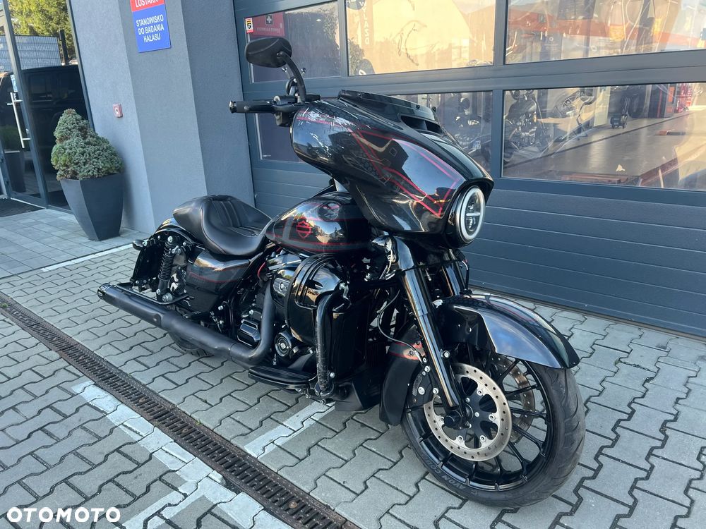Harley-Davidson Touring Street Glide - 1