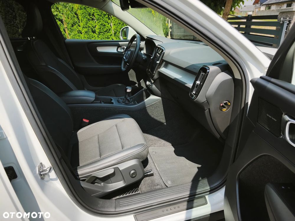 Volvo XC 40 T3 Momentum - 11