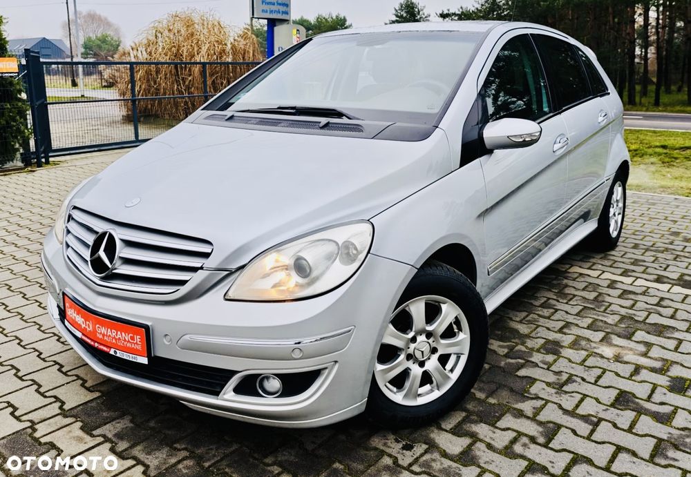 Mercedes-Benz Klasa B 180 BlueEFFICIENCY SPORT EDITION - 30