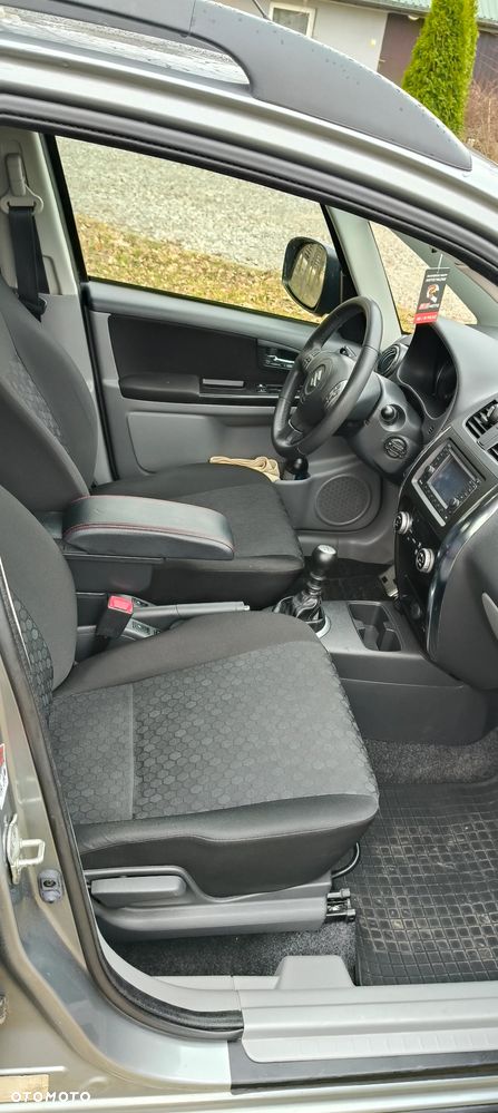Suzuki SX4 2.0 DDiS Explore 4WD - 7