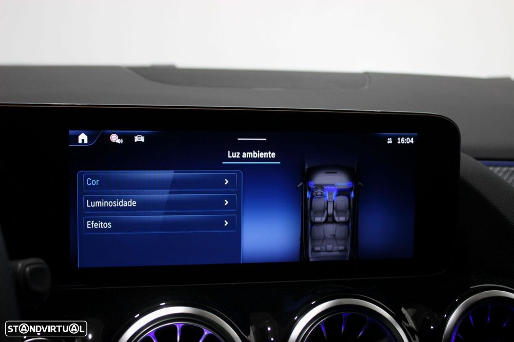 Mercedes-Benz GLA 180 d AMG Line - 29