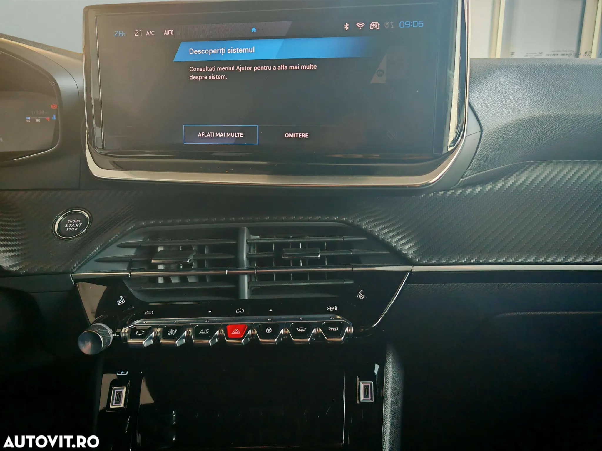 Peugeot 2008 1.2L PureTech 130 S&S EAT8 Allure - 32