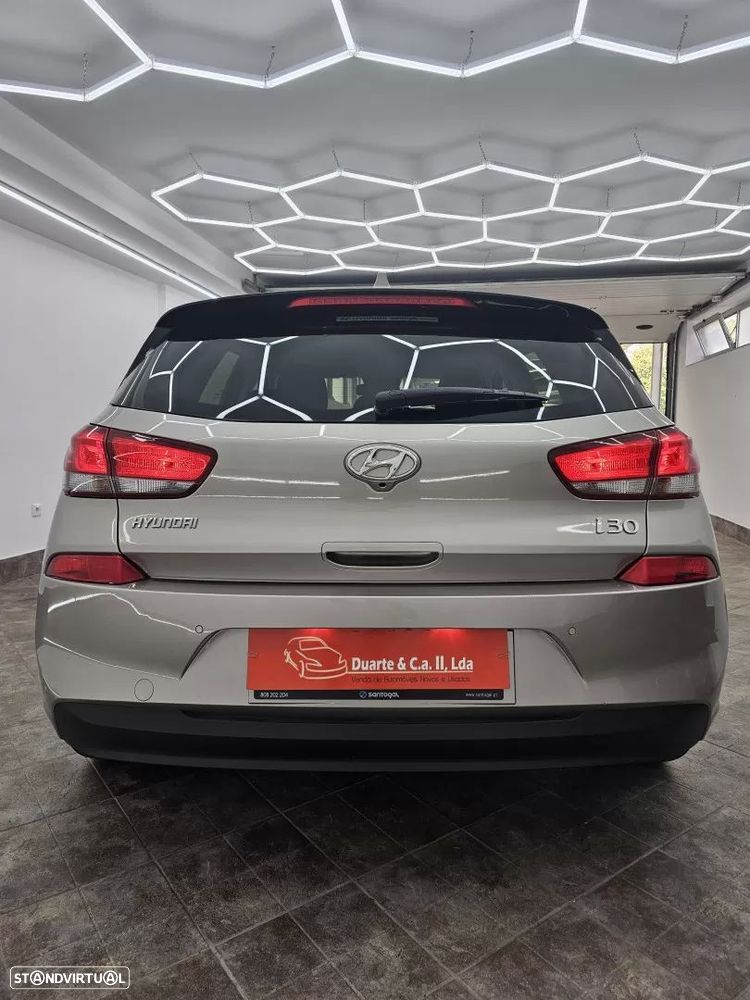Hyundai i30 1.0 T-GDI Style — fotografia 24
