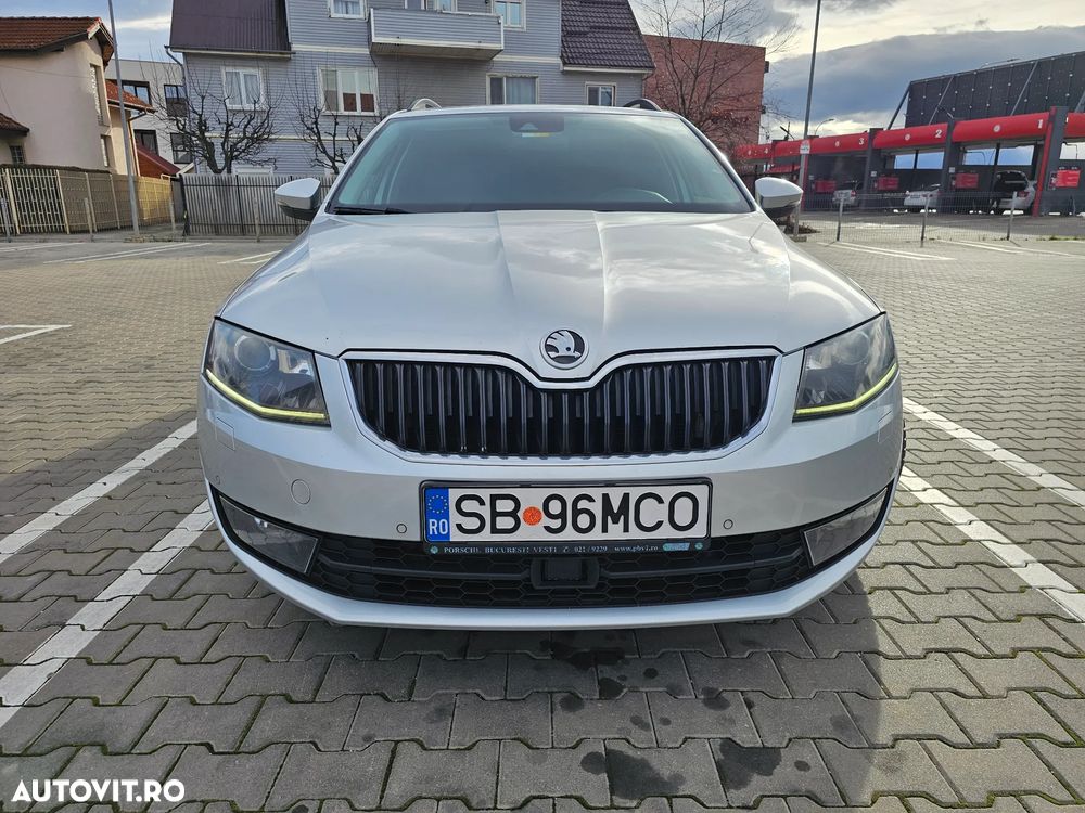 Skoda Octavia Combi Diesel 2.0 TDI DSG Style - 1