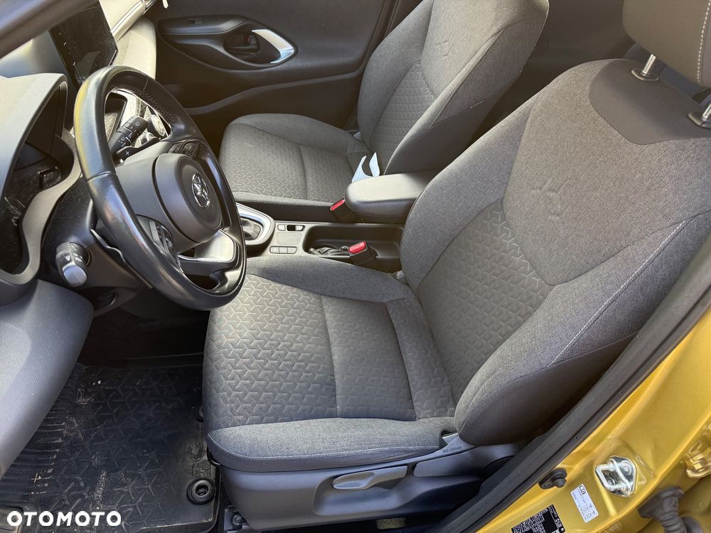 Toyota Yaris - 18