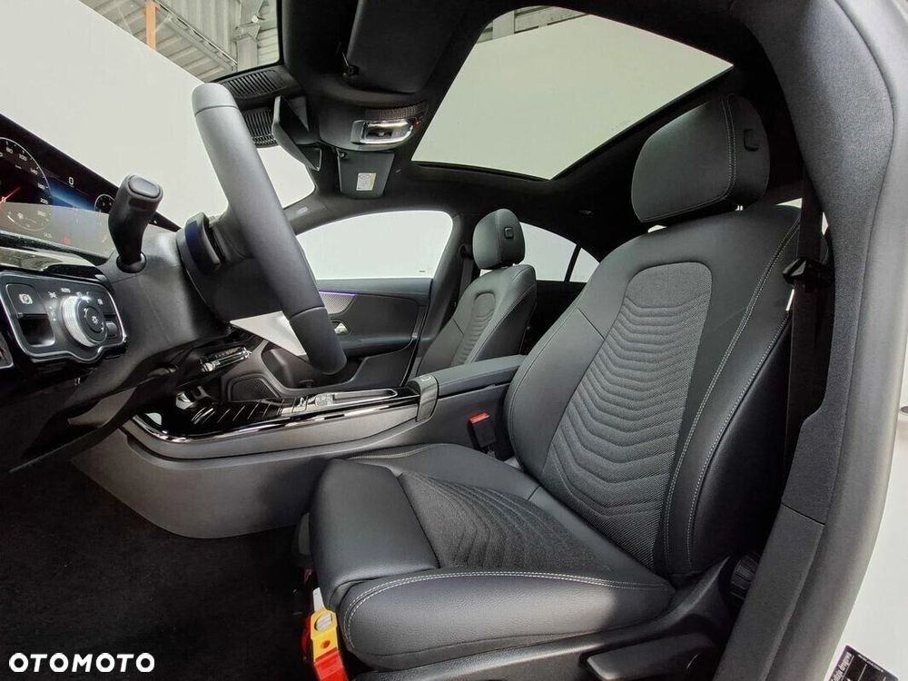 Mercedes-Benz CLA - 10