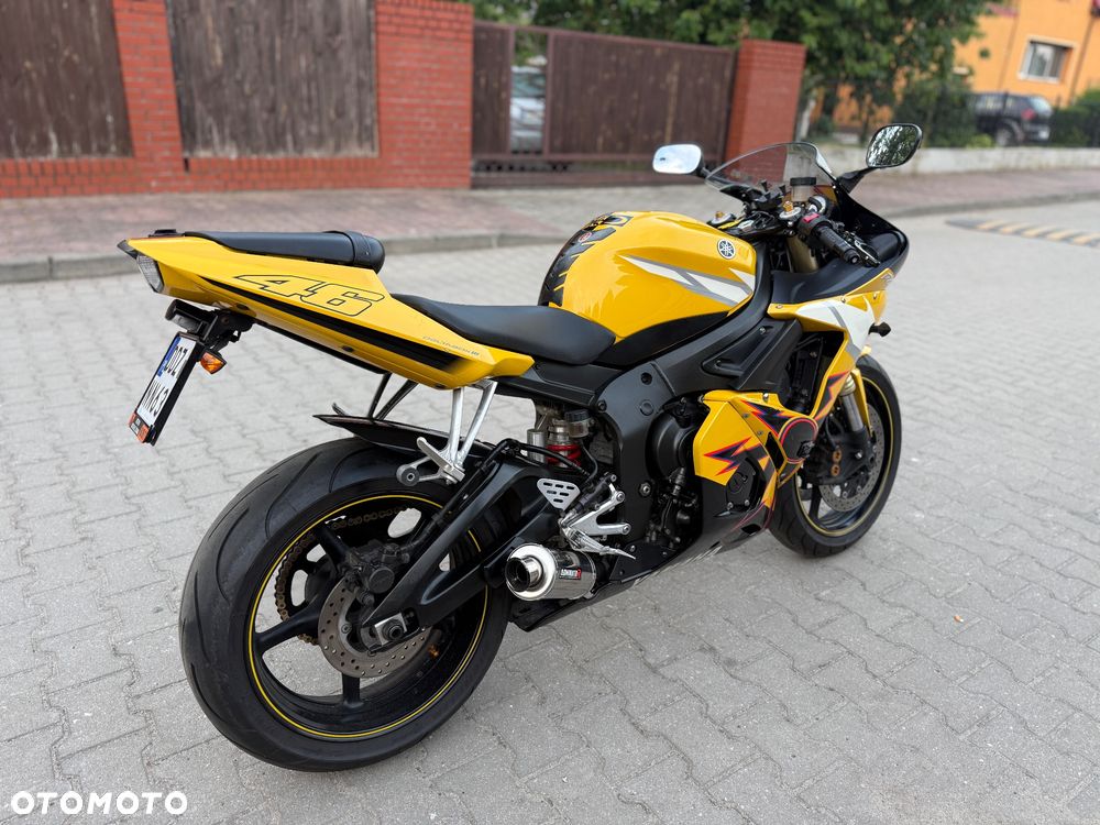 Yamaha R6 - 11