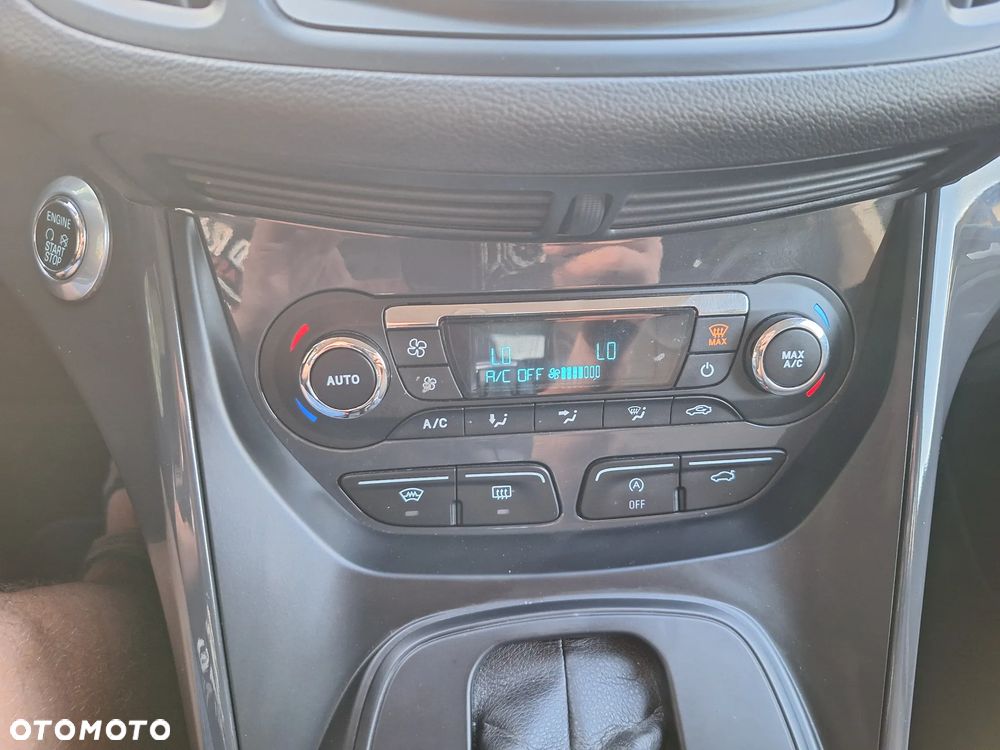 Ford Kuga 1.5 EcoBoost 4WD Titanium - 10