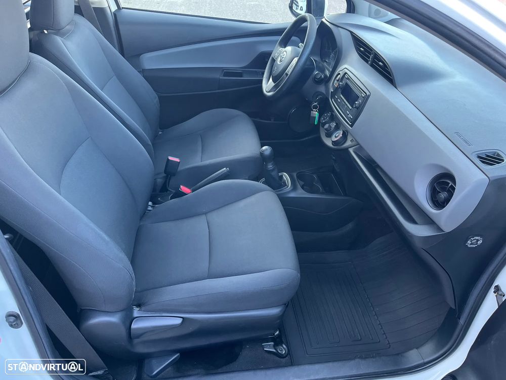Toyota Yaris Ecobizz - 13