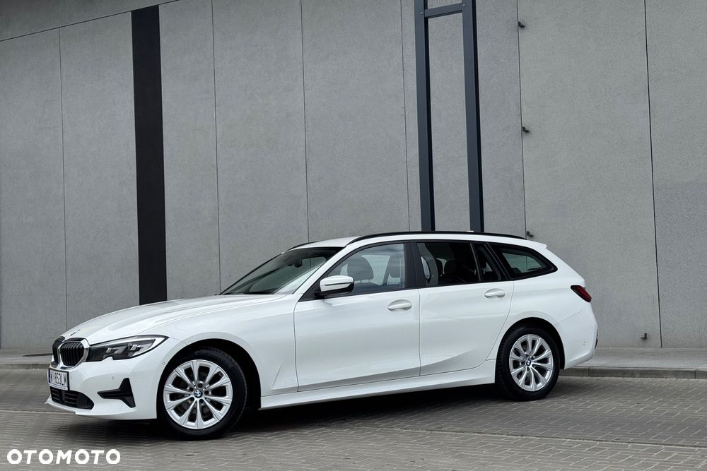 BMW Seria 3 318d mHEV - 6