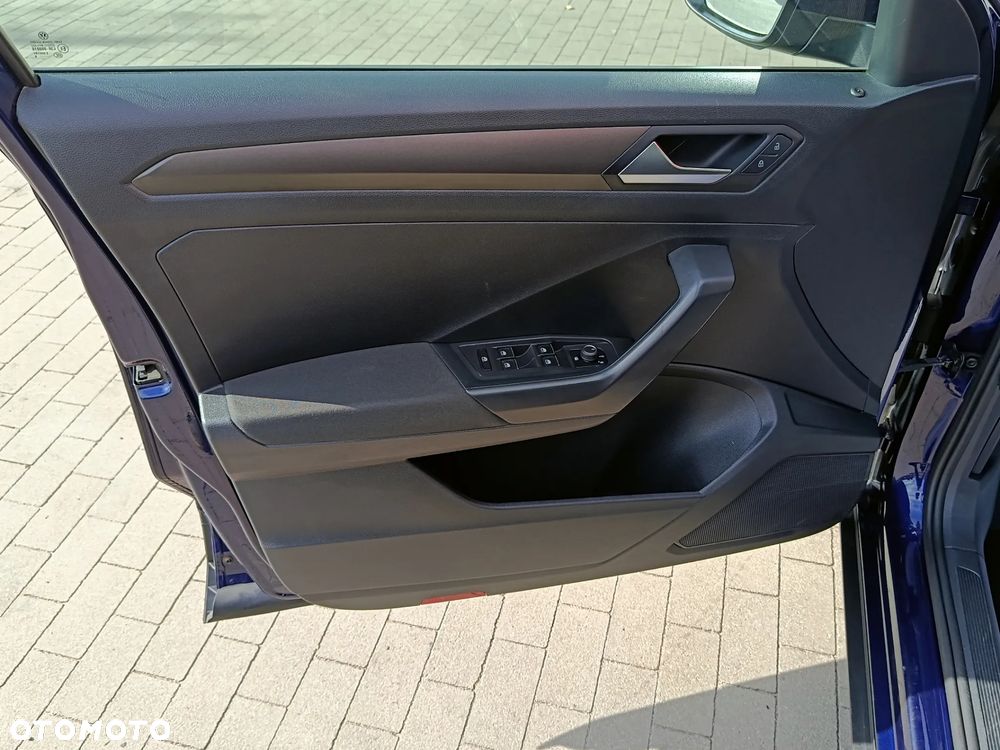 Volkswagen T-Roc 1.0 TSI Advance - 19