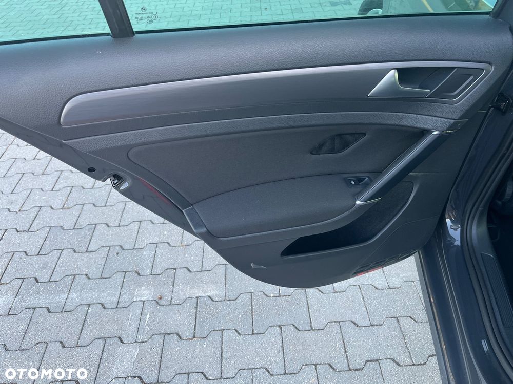 Volkswagen Golf 2.0 TDI BlueMotion Technology Edition - 16