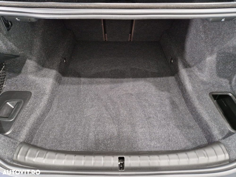 BMW Seria 5 530d xDrive AT - 14