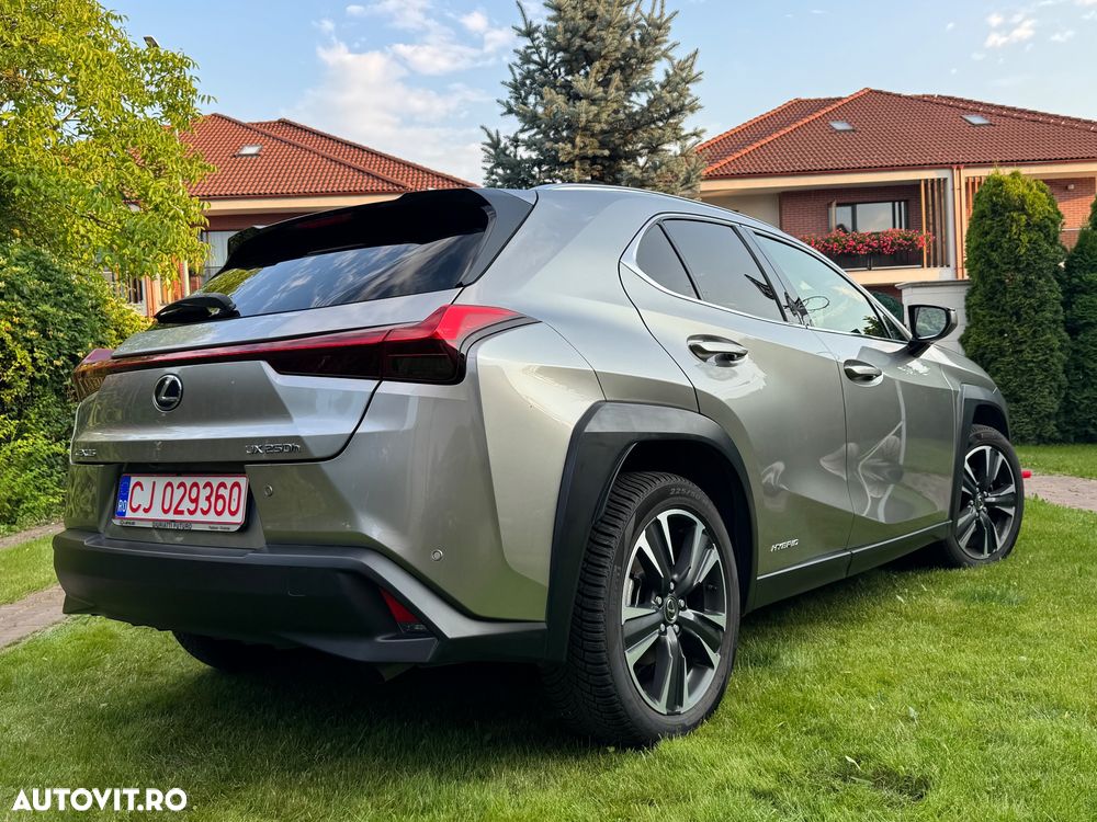 Lexus UX - 19