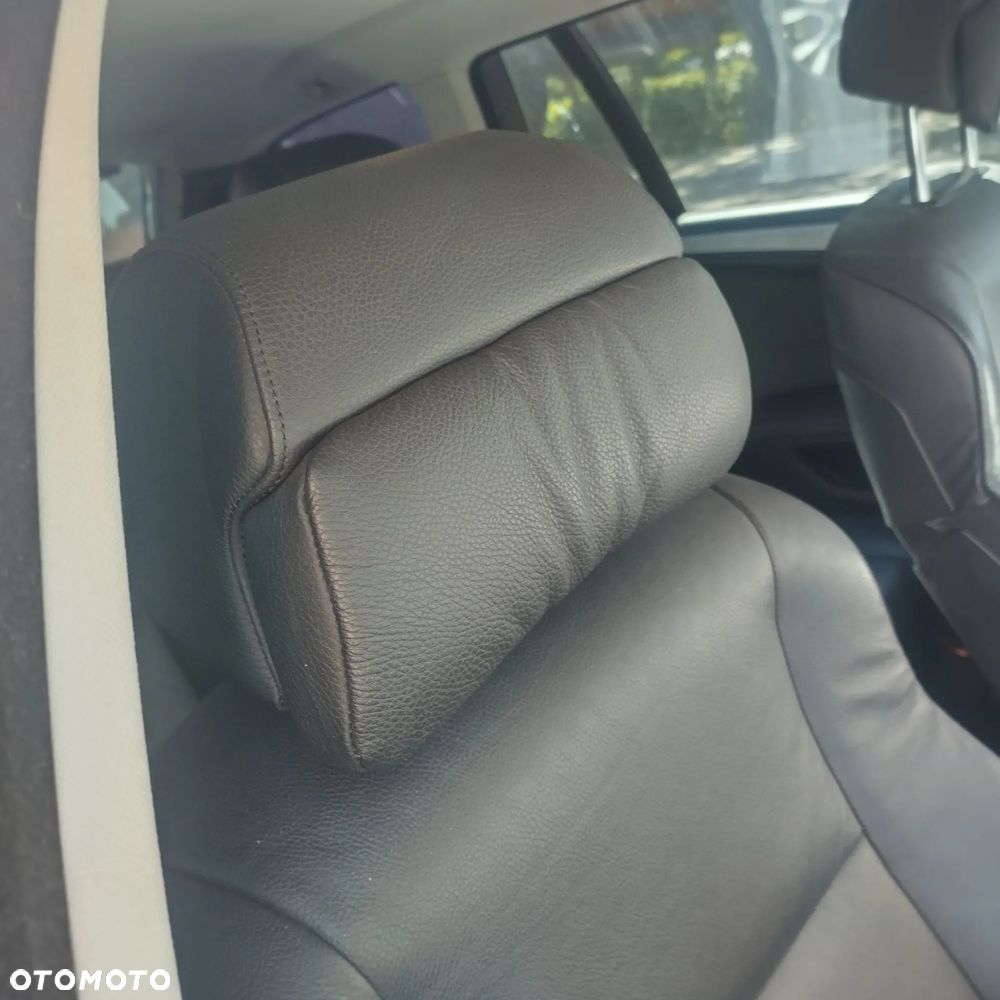 BMW Seria 5 525i xDrive Edition Exclusive - 7