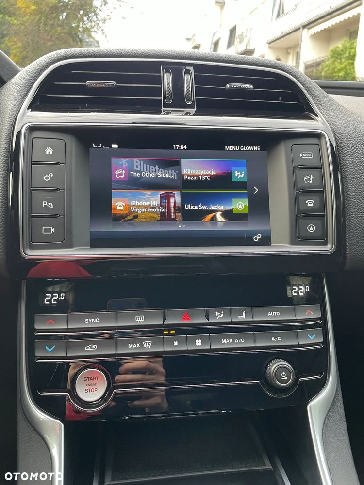 Jaguar XE 20d R-Sport - 19