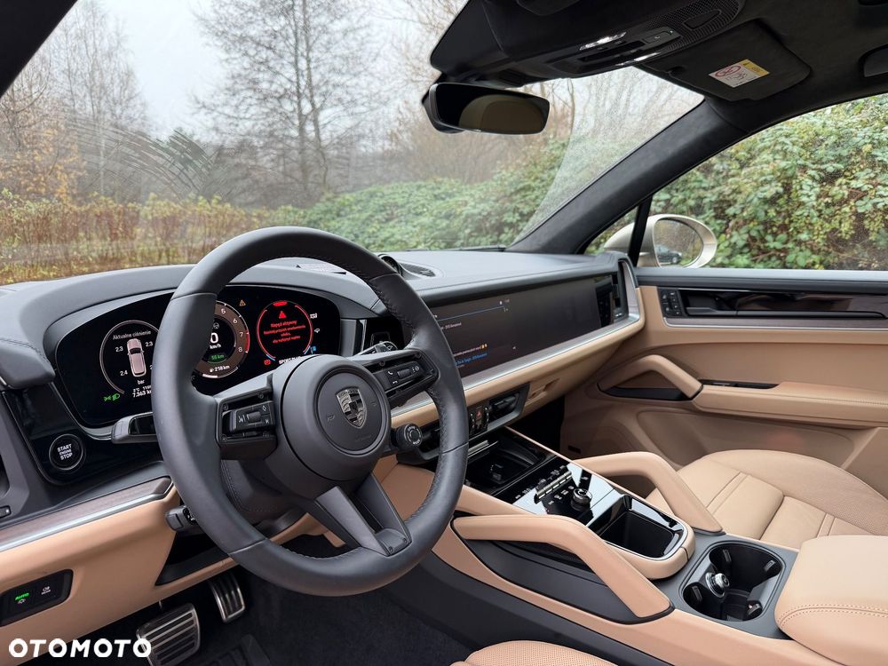 Porsche Cayenne Turbo E-Hybrid PHEV - 12