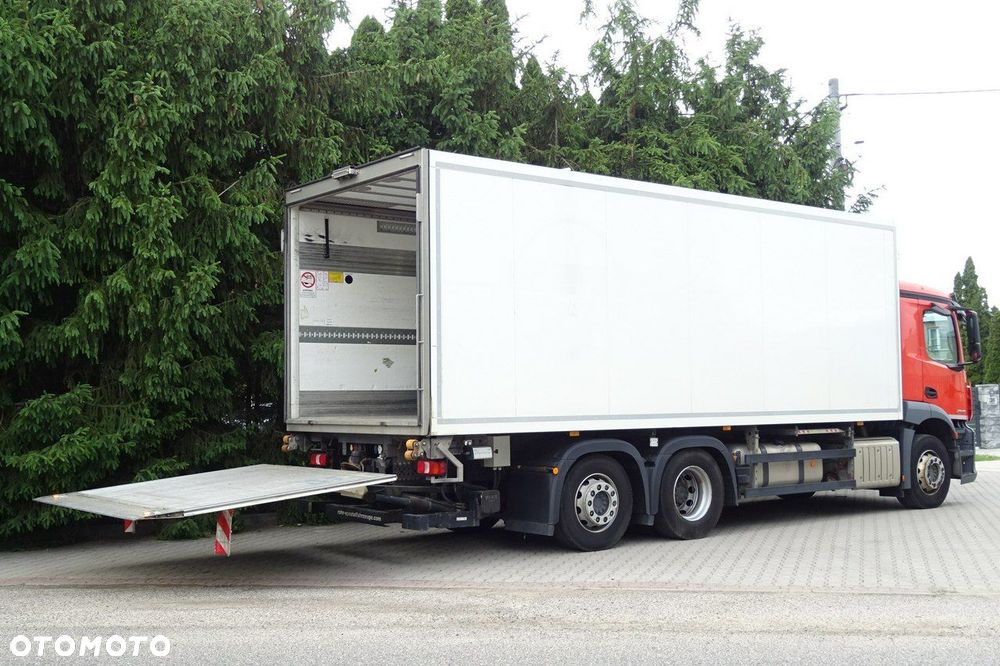 Mercedes-Benz Antos 2540 Sypialna euro 6 chłodni 3 osie podnoszona i skrętna - 9