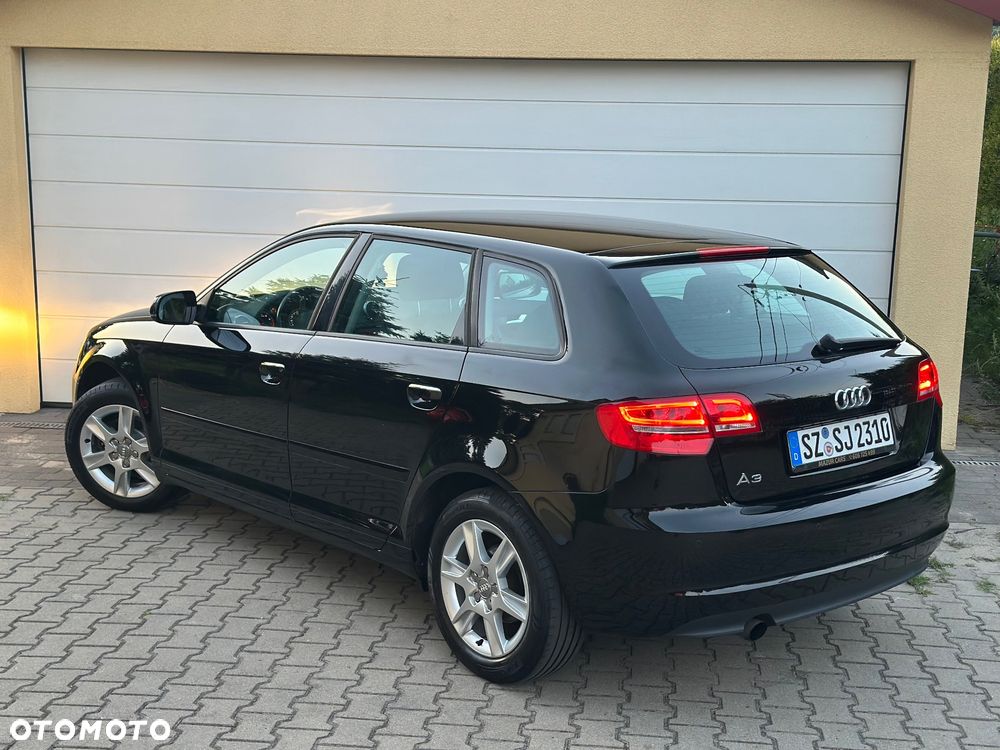 Audi A3 Sportback 1.6 Attraction - 4