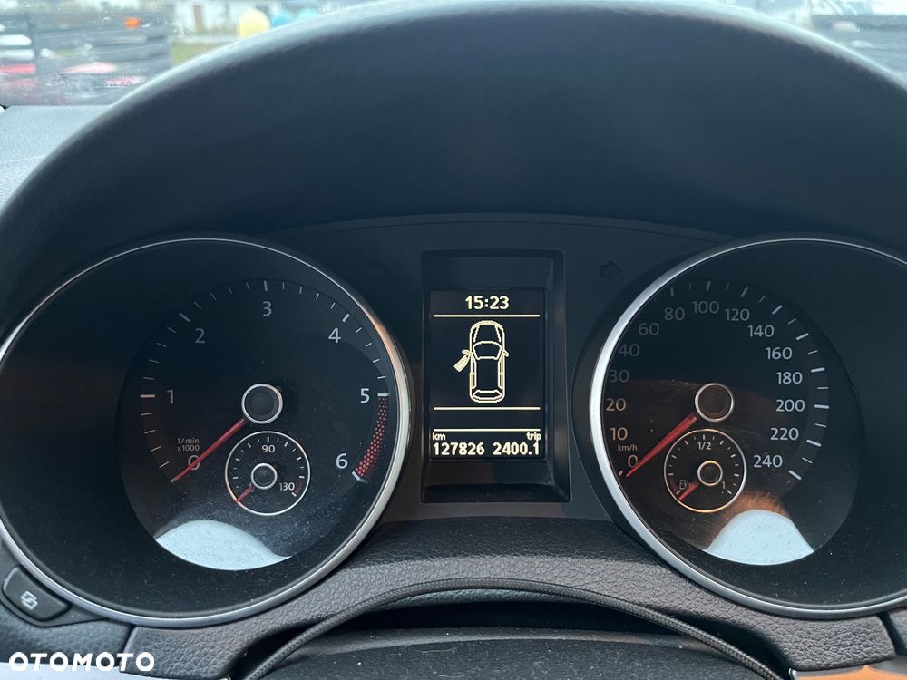 Volkswagen Golf 1.6 TDI Highline - 20