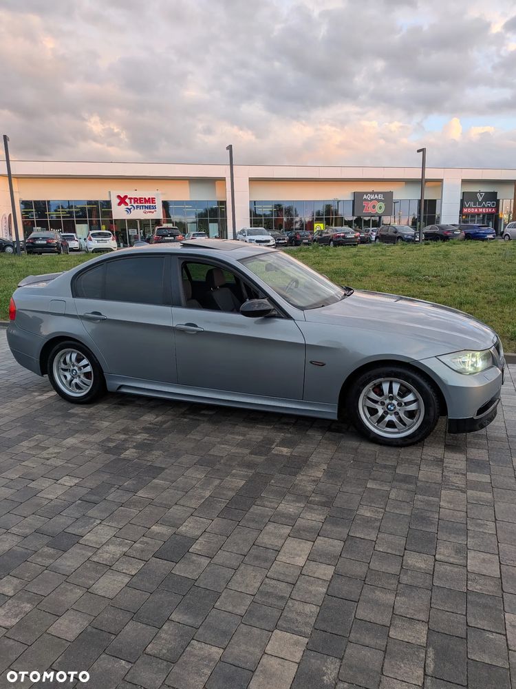 BMW Seria 3 320i - 6