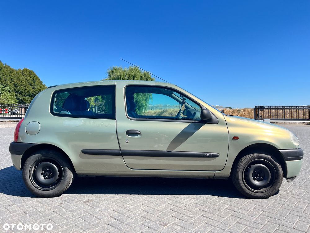 Renault Clio 1.2i MTV - 9